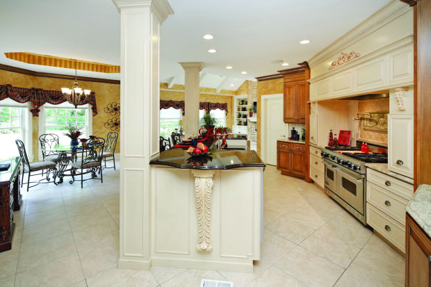 1448 Topping Rd - Kitchen2.jpg